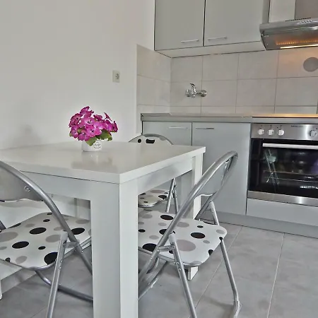 Katja Apartment *