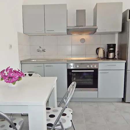 Apartment Katja Podstrana